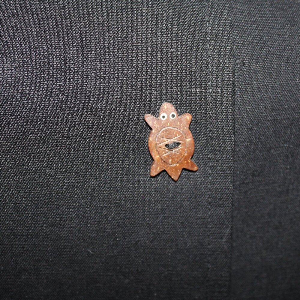 Evan-Picone Dress South Pacific BLACK Shell Animal Buttons Shift 8 VINTAGE - Picture 7 of 15
